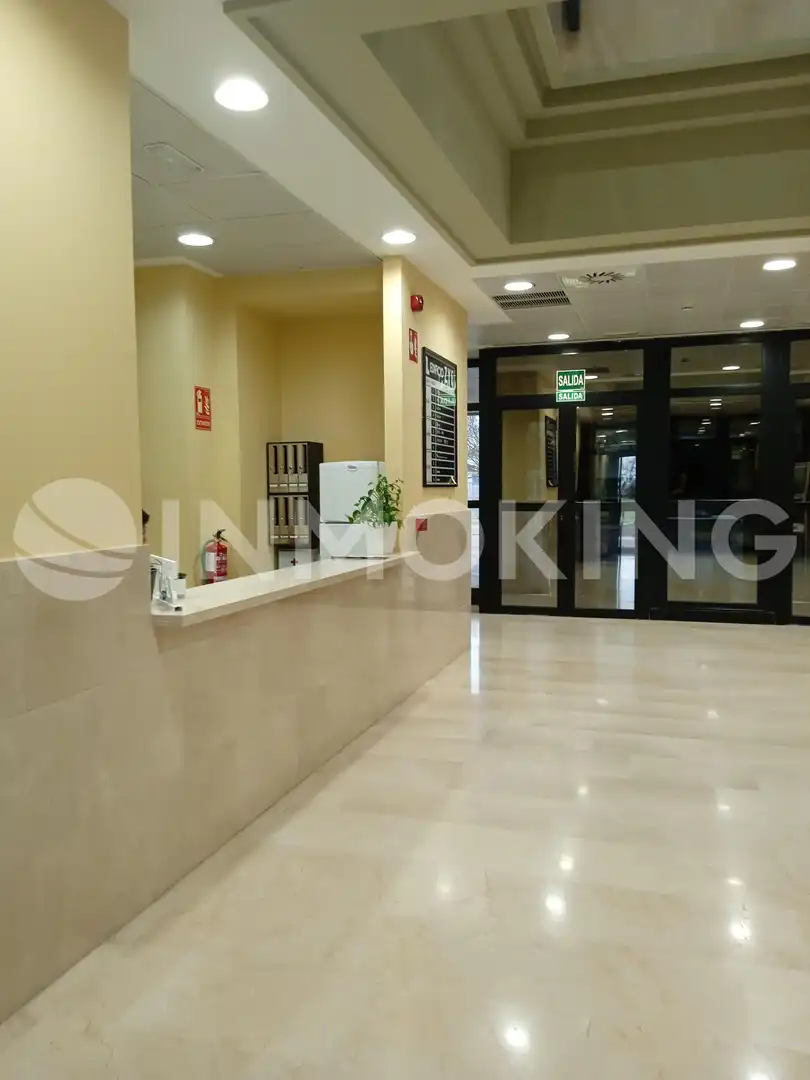 Oficina de alquiler en Alcalá de Henares con Aire acondicionado, Calefacción y Balcón