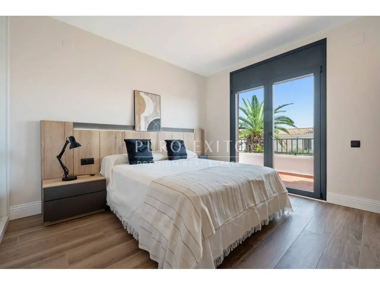 Bedroom of Houses for sale in Cambrils  with Air Conditioner, Private garden and Parquet flooring