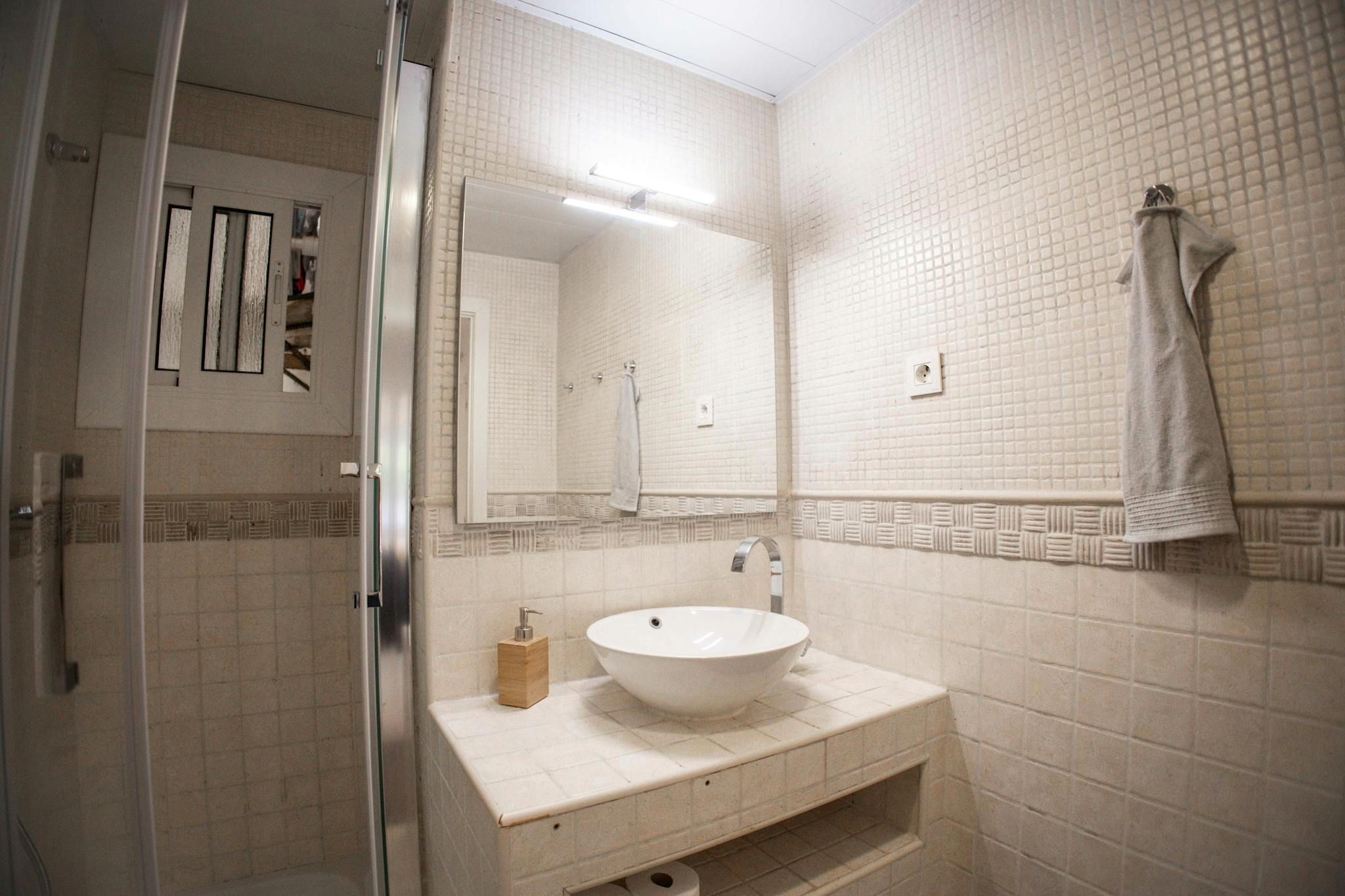 Flat to share in N/A, Sagnier - Plaça de Catalunya