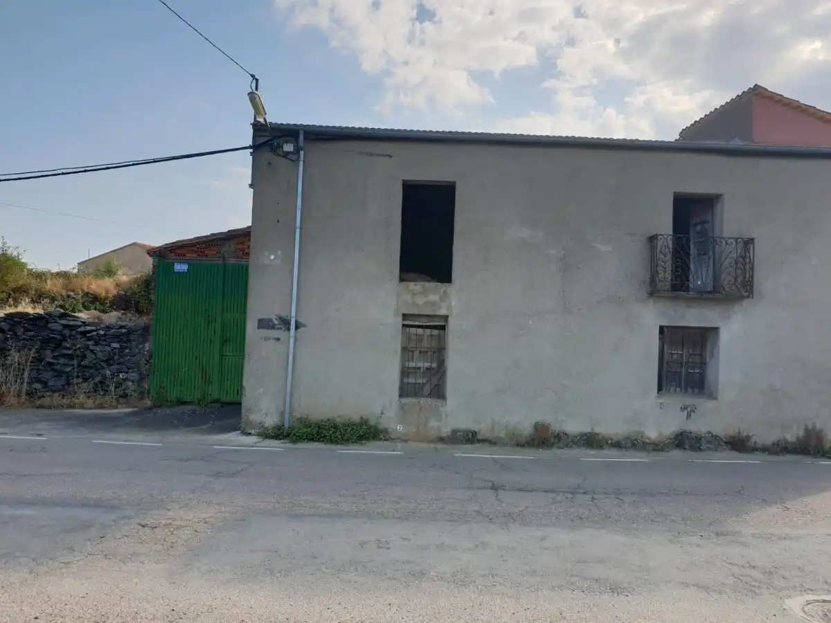 Exterior view of Houses for sale in Escurial de la Sierra