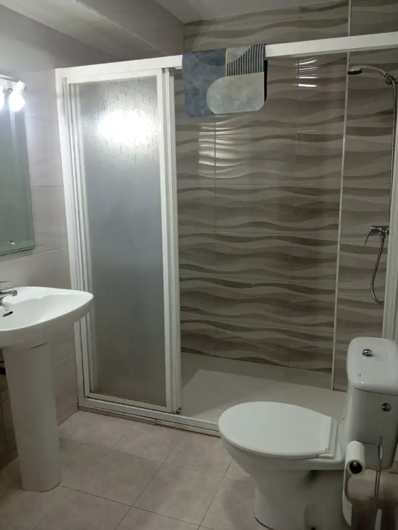 Badezimmer von Wohnung zum Verkauf in Gualchos mit Klimaanlage, Terrasse und Möbliert