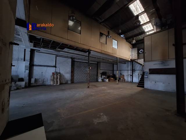 Nave industrial en Alquiler en Calle Zubileta en Cruces