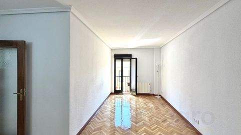 Foto 4 de Piso de alquiler en Calle Fray Jose Cerdeiriña, Las Águilas, Madrid Capital