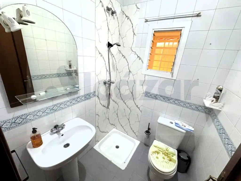 Baño de Casa adosada en venta en Mairena del Alcor con Aire acondicionado y Terraza