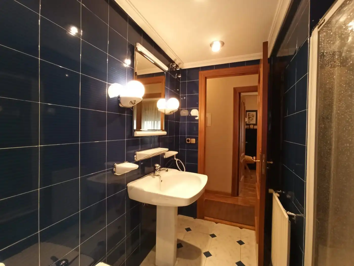 Bathroom of Flat for rent in Ponferrada  with Heating, Storage room and Furnished