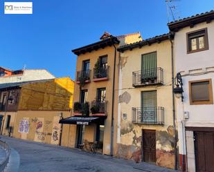 Exterior view of House or chalet for sale in León Capital 