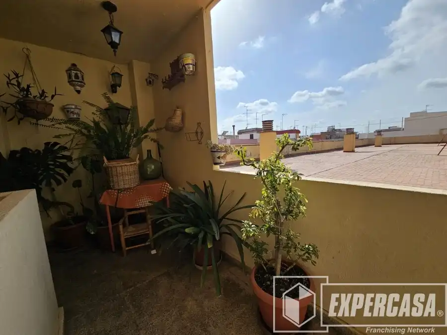 Balcony of Apartments for sale in Silla  with Air Conditioner