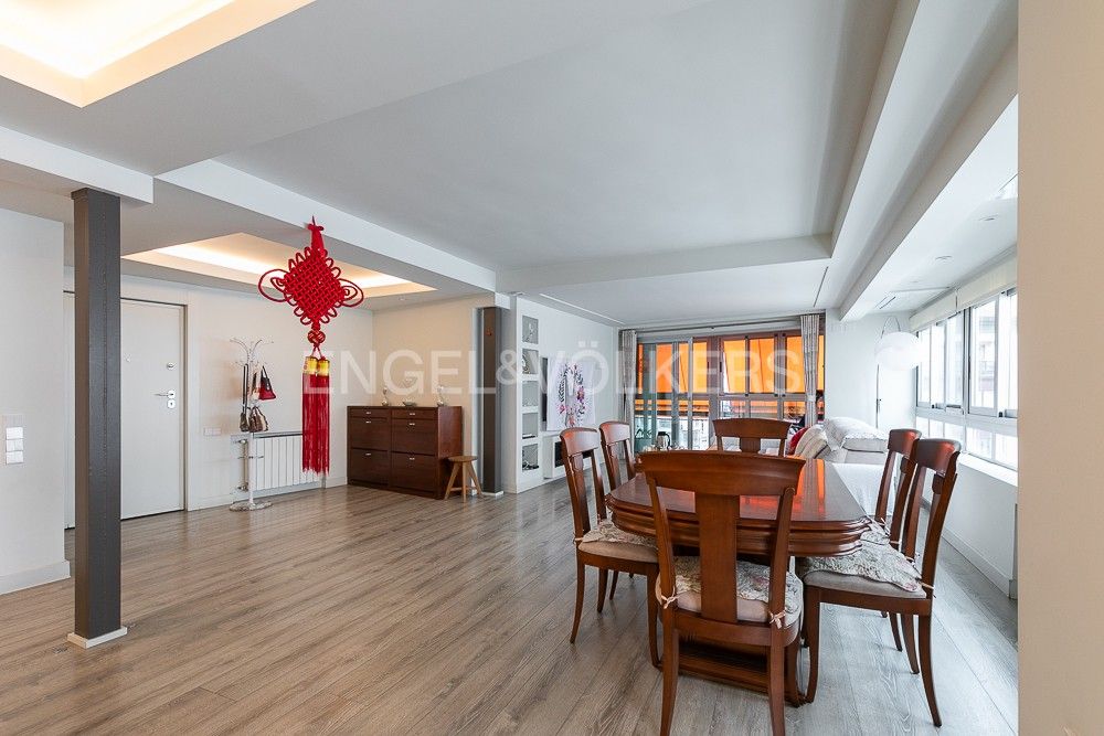 Living room of Apartment for sale in  Valencia Capital  with Air Conditioner, Heating and Parquet flooring