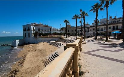 Vista exterior de Casa adosada en venda en Chipiona amb Aire condicionat i Terrassa