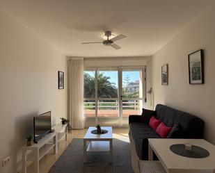 Sala d'estar de Apartament de lloguer en O Grove   amb Terrassa, Moblat i Forn