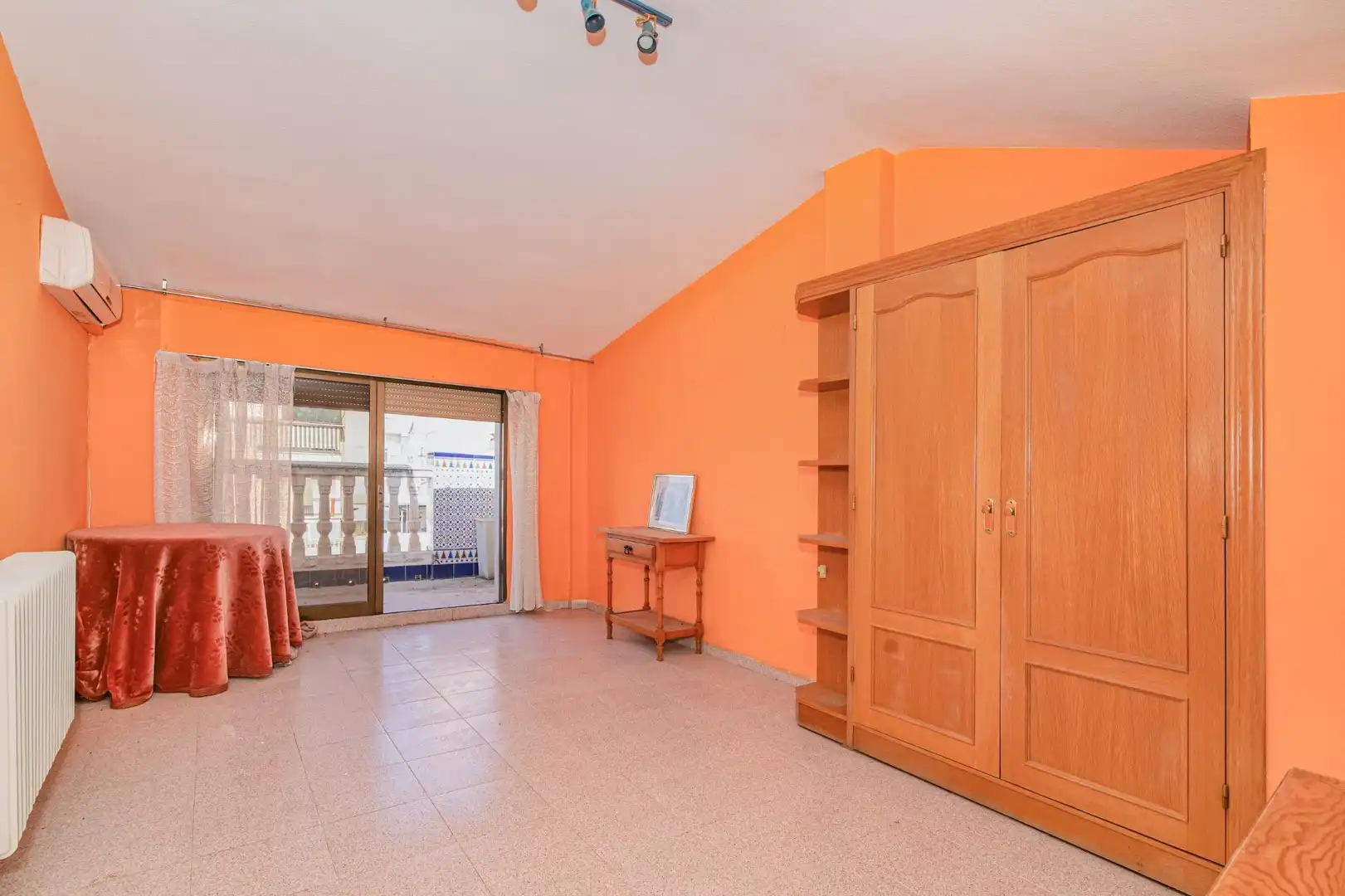 Haus oder Chalet zum Verkauf in Granada mit Terrasse und Balkon