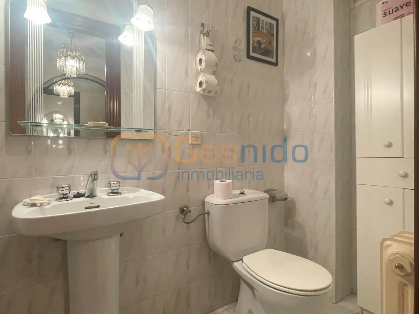 Baño de Piso de alquiler en Segovia con Calefacción, Parquet y Terraza