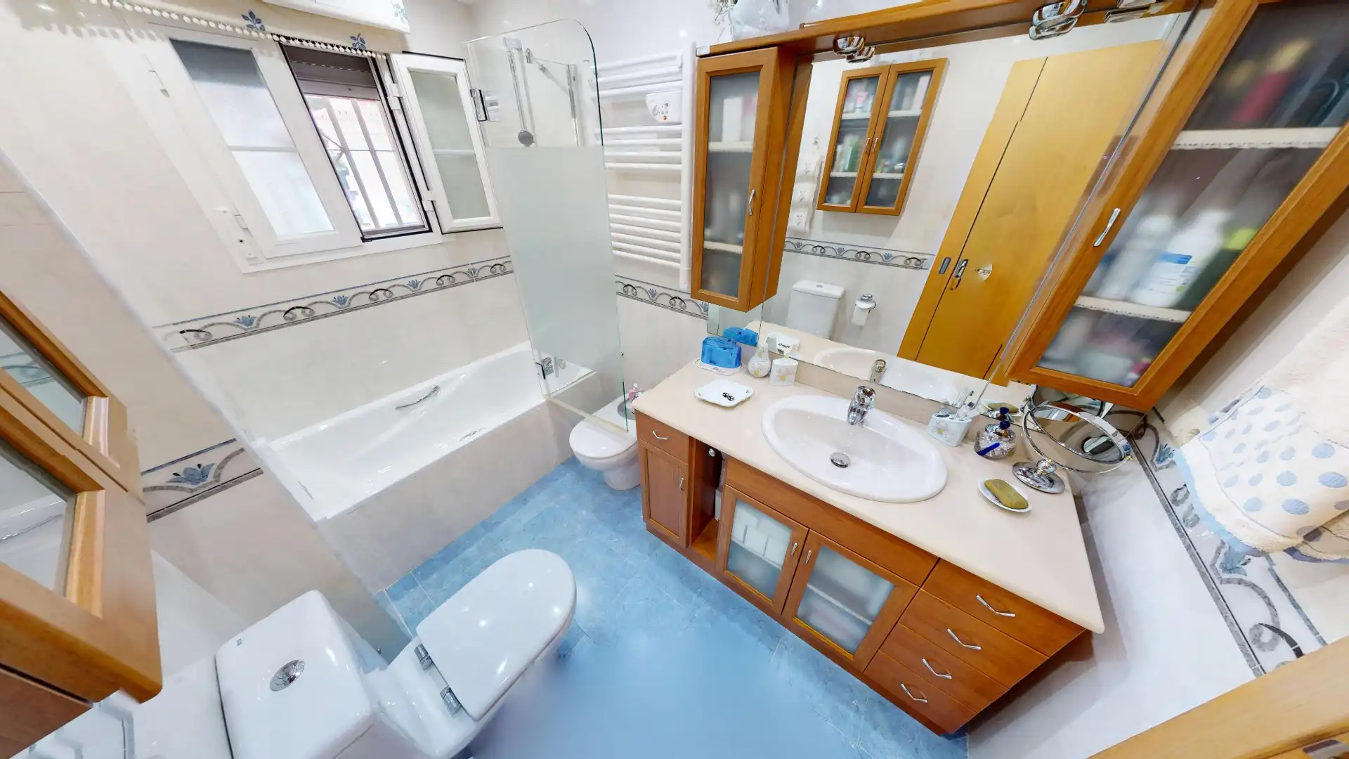 Baño de Casa o chalet en venta en Torremolinos con Aire acondicionado, Calefacción y Jardín privado