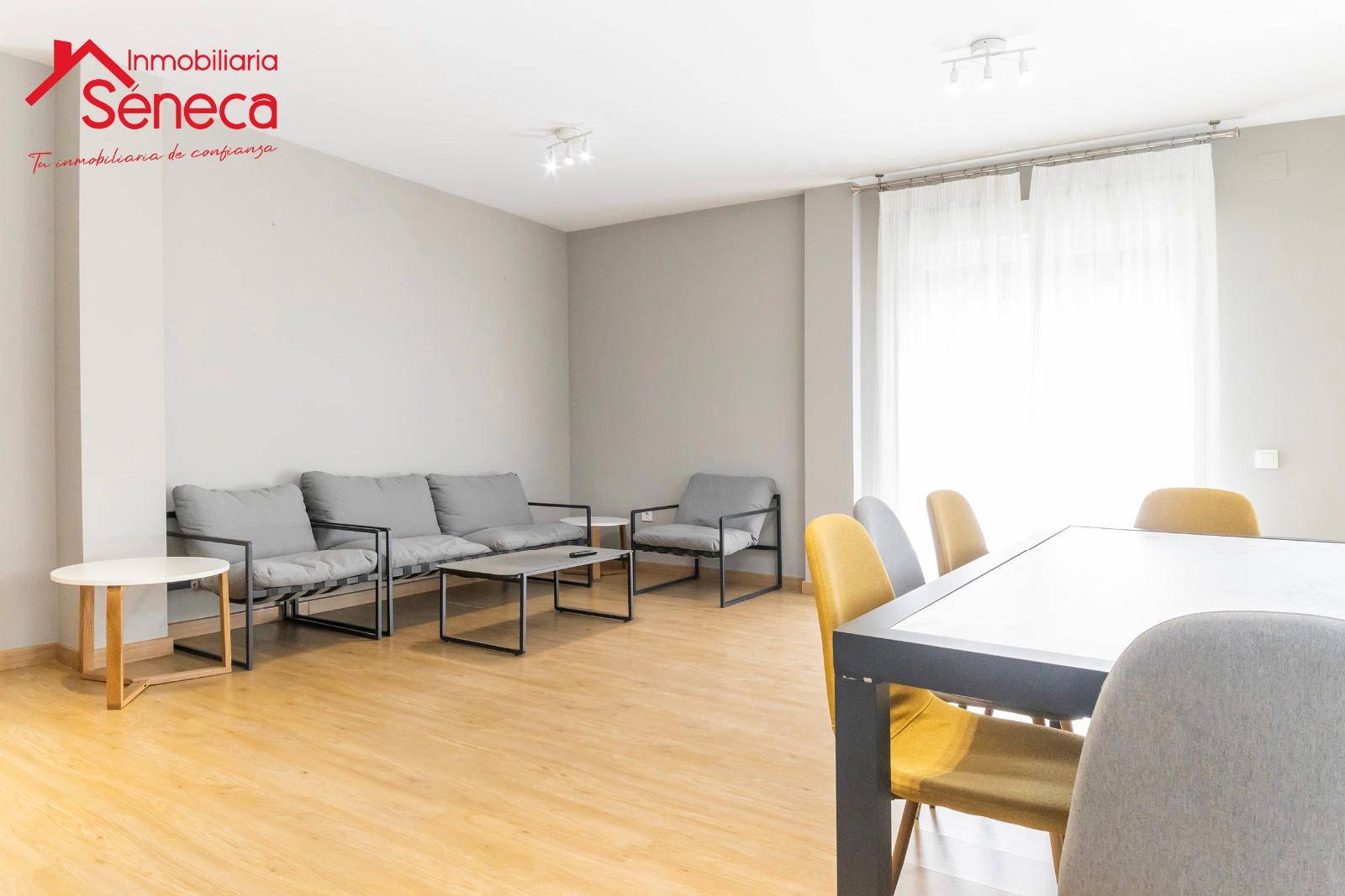 Sala d'estar de Pis en venda en  Córdoba Capital amb Calefacció, Terrassa i Traster