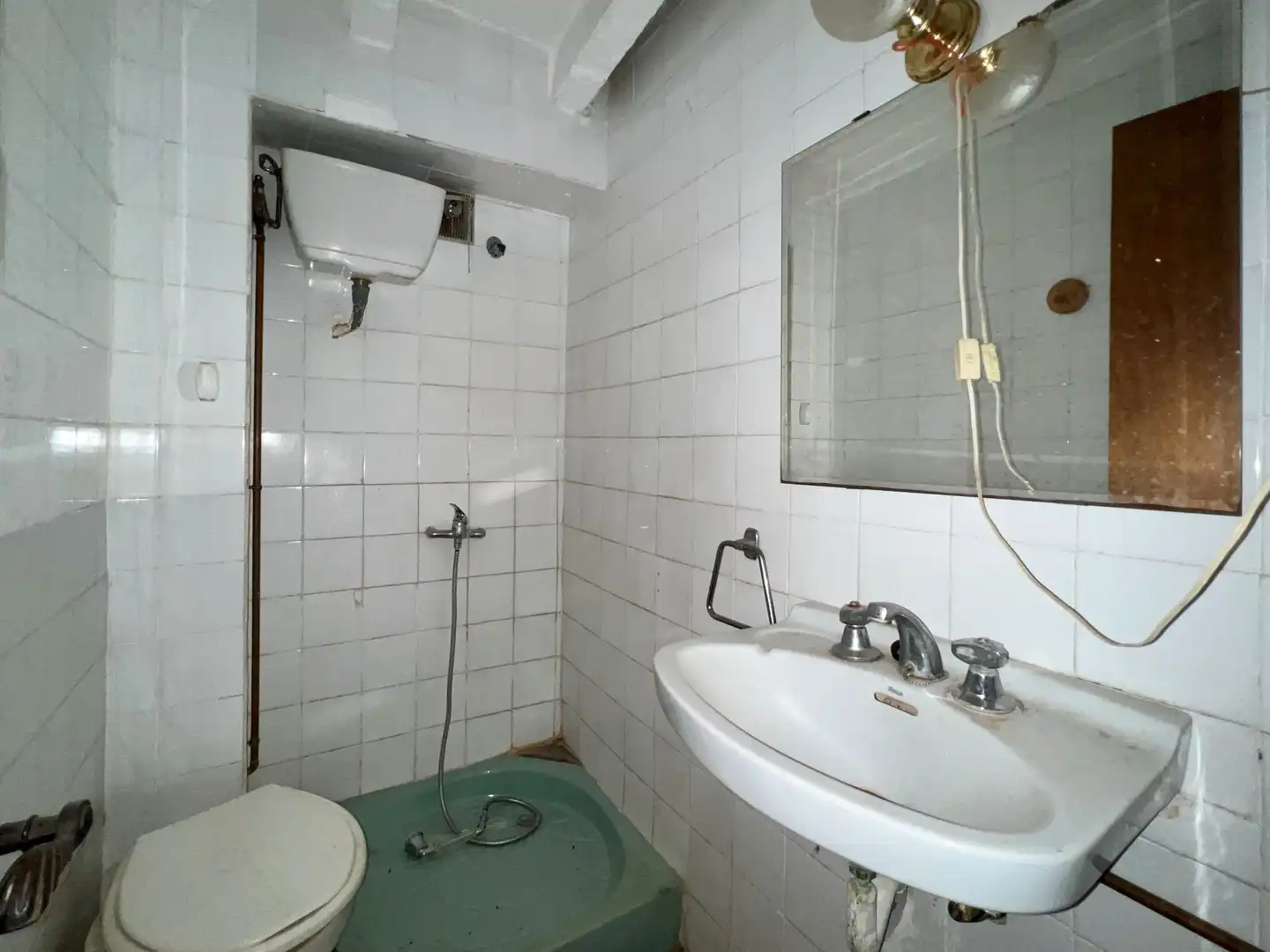 Bathroom of Country homes for sale in Cornudella de Montsant  with Air Conditioner, Oven and Washing machine
