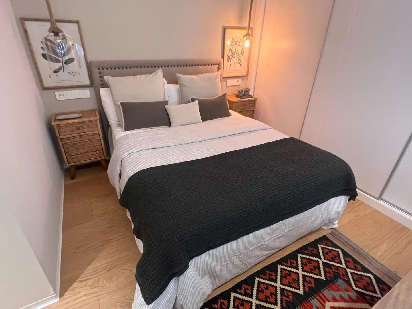 Habitación de Apartamento de alquiler en León Capital  con Calefacción, Parquet y Amueblado