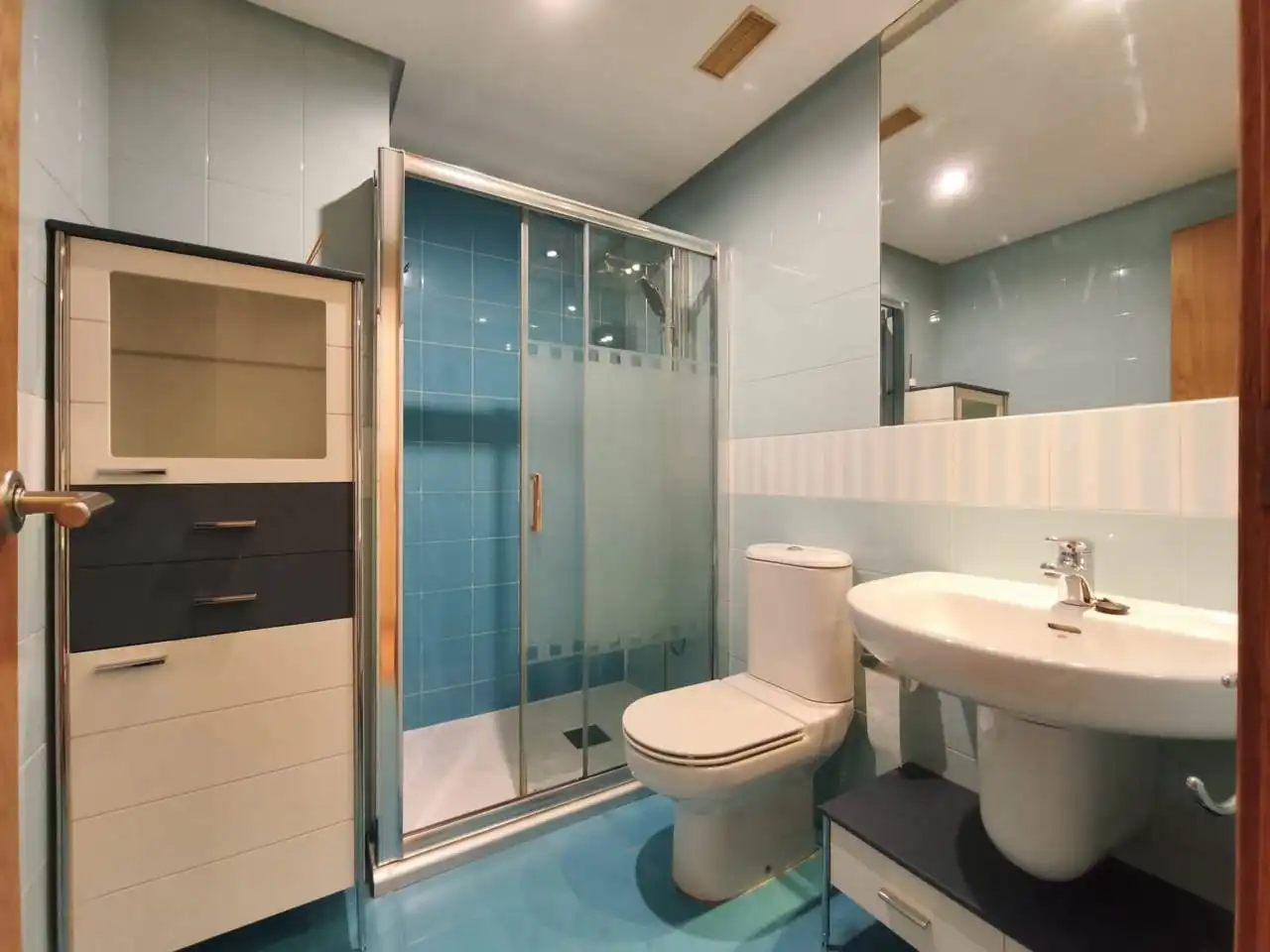 Bathroom of Flat for sale in Burgos  with Heating and Storage room