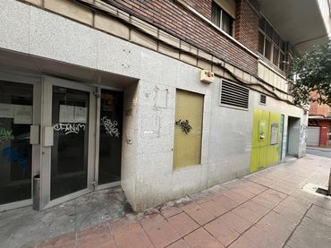 Local commercial à louer à Calle GOYA