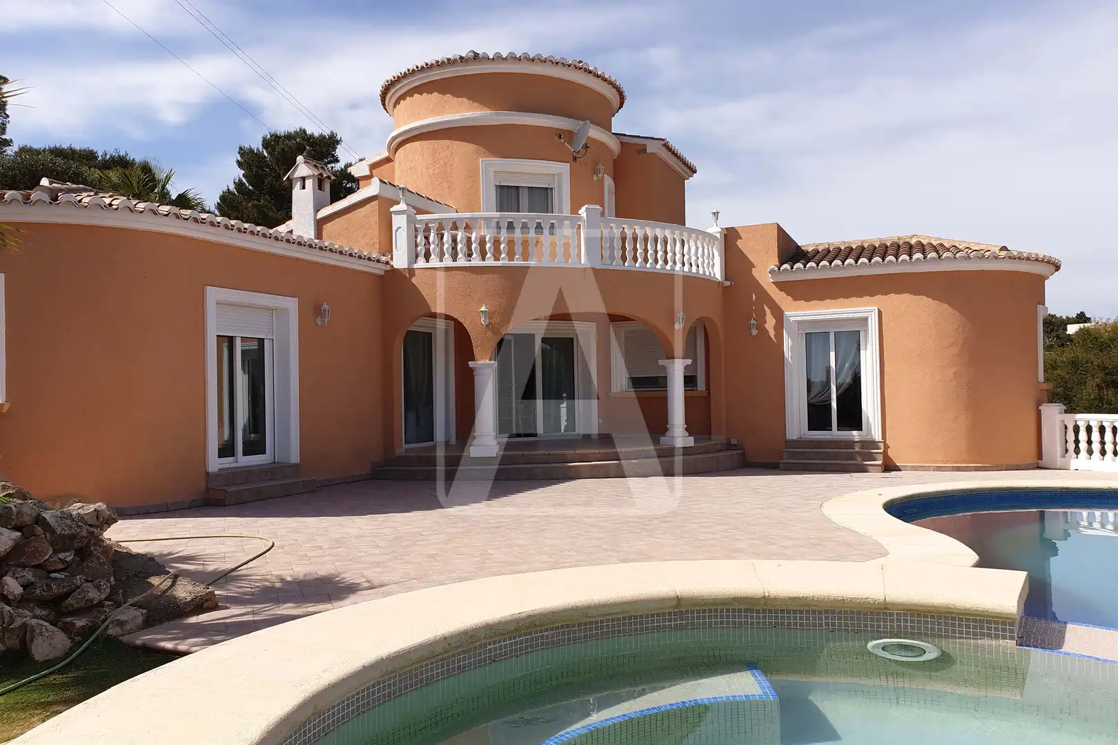 Vista exterior de Casa o xalet en venda en Jávea / Xàbia amb Calefacció, Jardí privat i Terrassa