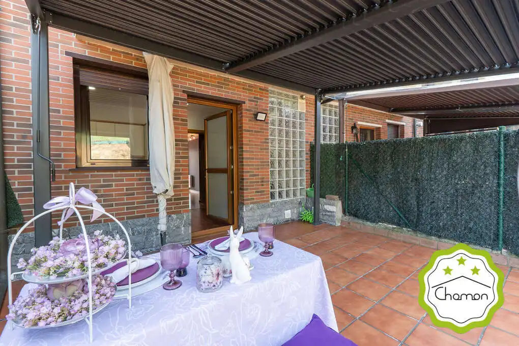 Terrasse von Einfamilien-Reihenhaus zum Verkauf in Barakaldo  mit Heizung, Privatgarten und Terrasse