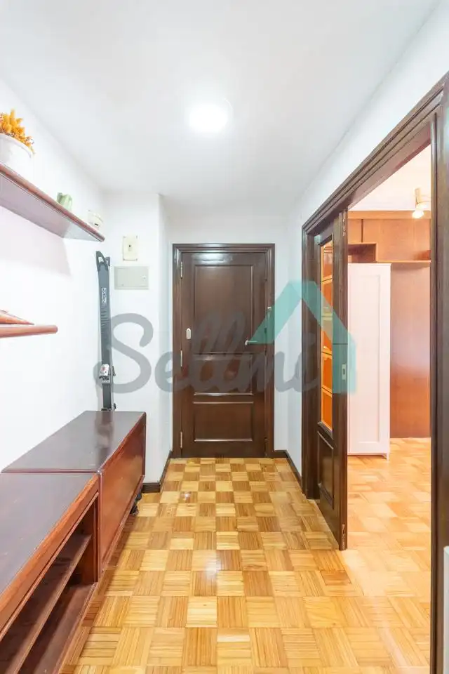 Flat for share in Oviedo   with Heating, Parquet flooring and Furnished