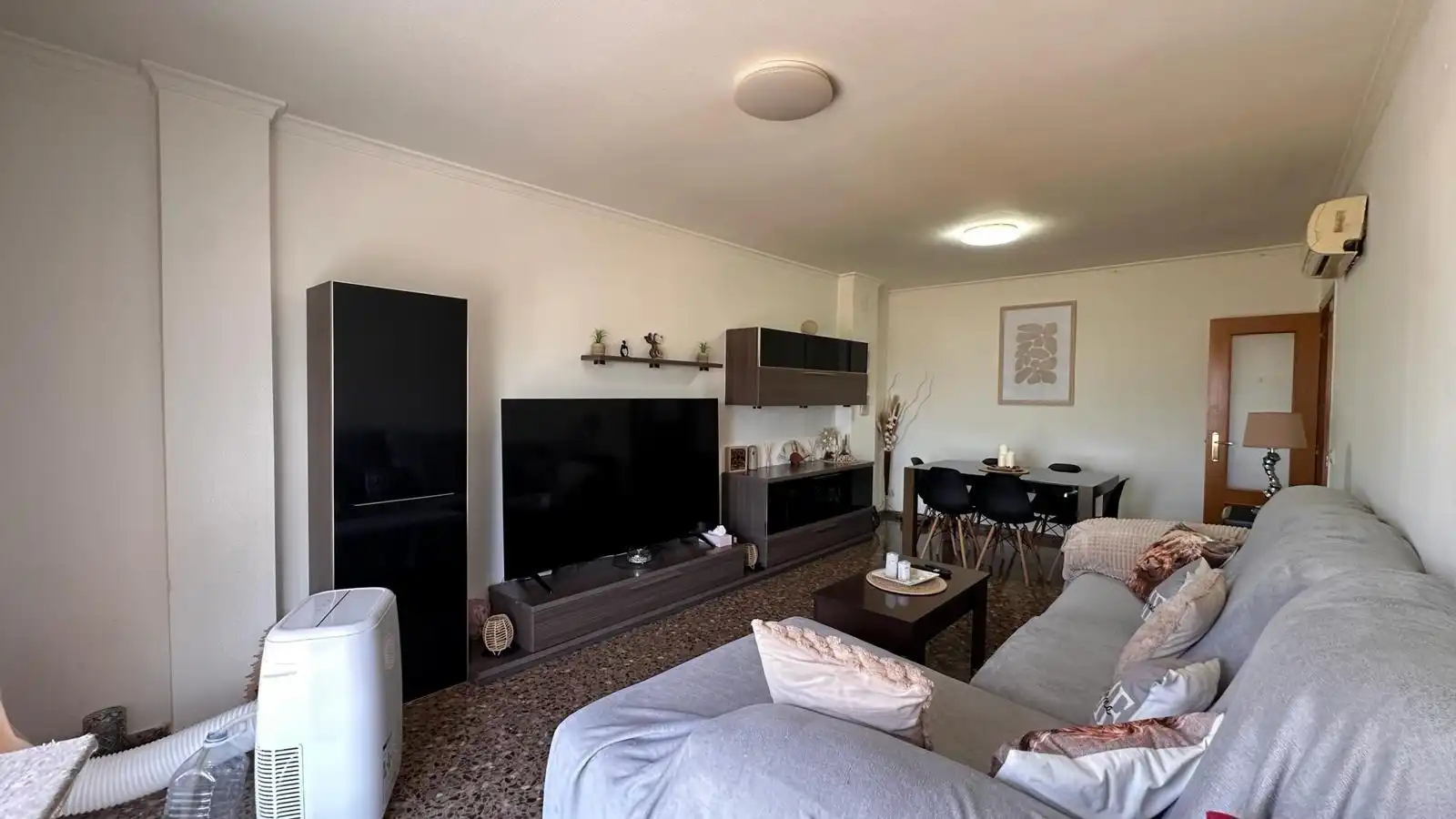 Wohnzimmer von Wohnung zum Verkauf in Carlet mit Klimaanlage und Heizung