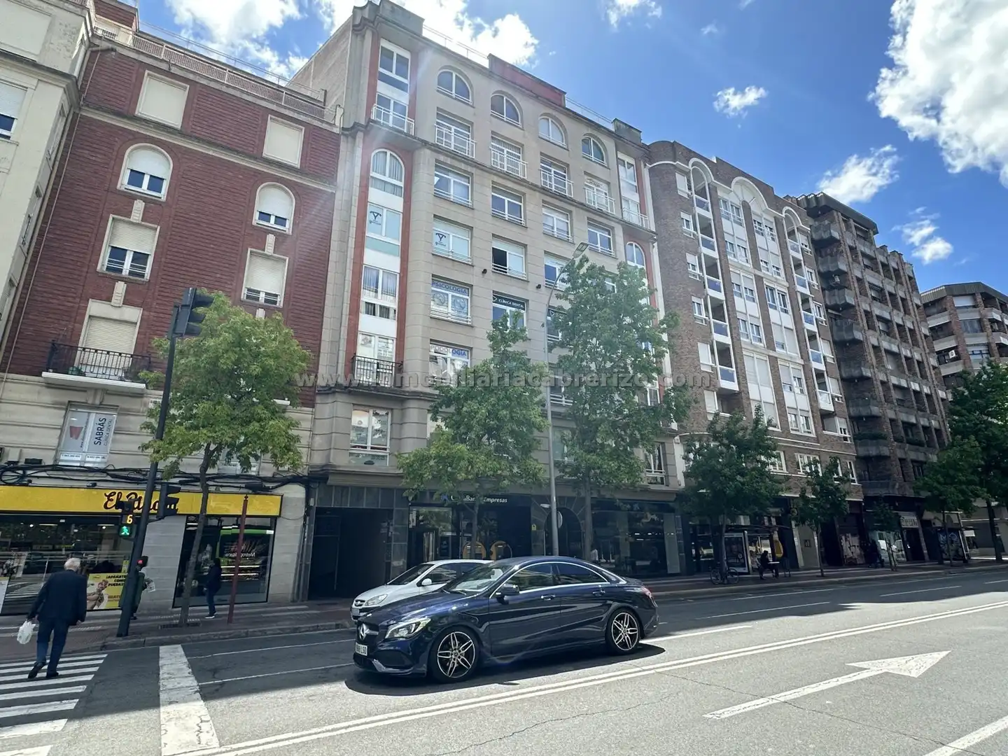 Ufficio con ascensore in vendita a Calle General Vara de Rey