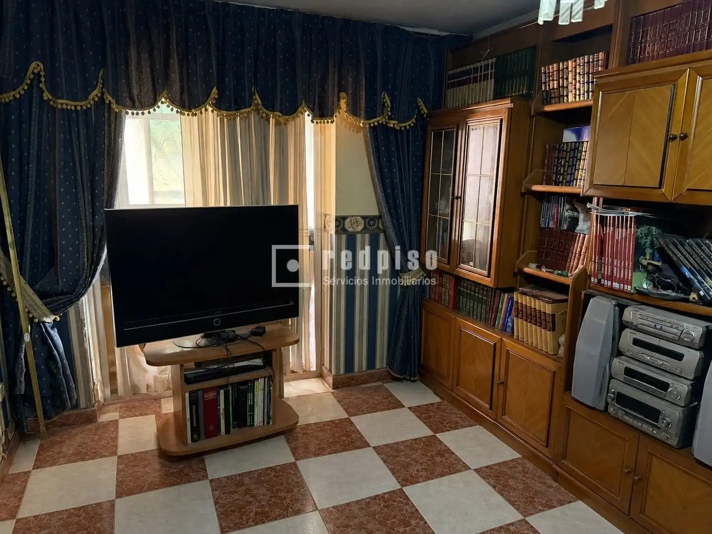 Sala d'estar de Pis en venda en Madrid amb Calefacció i Terrassa
