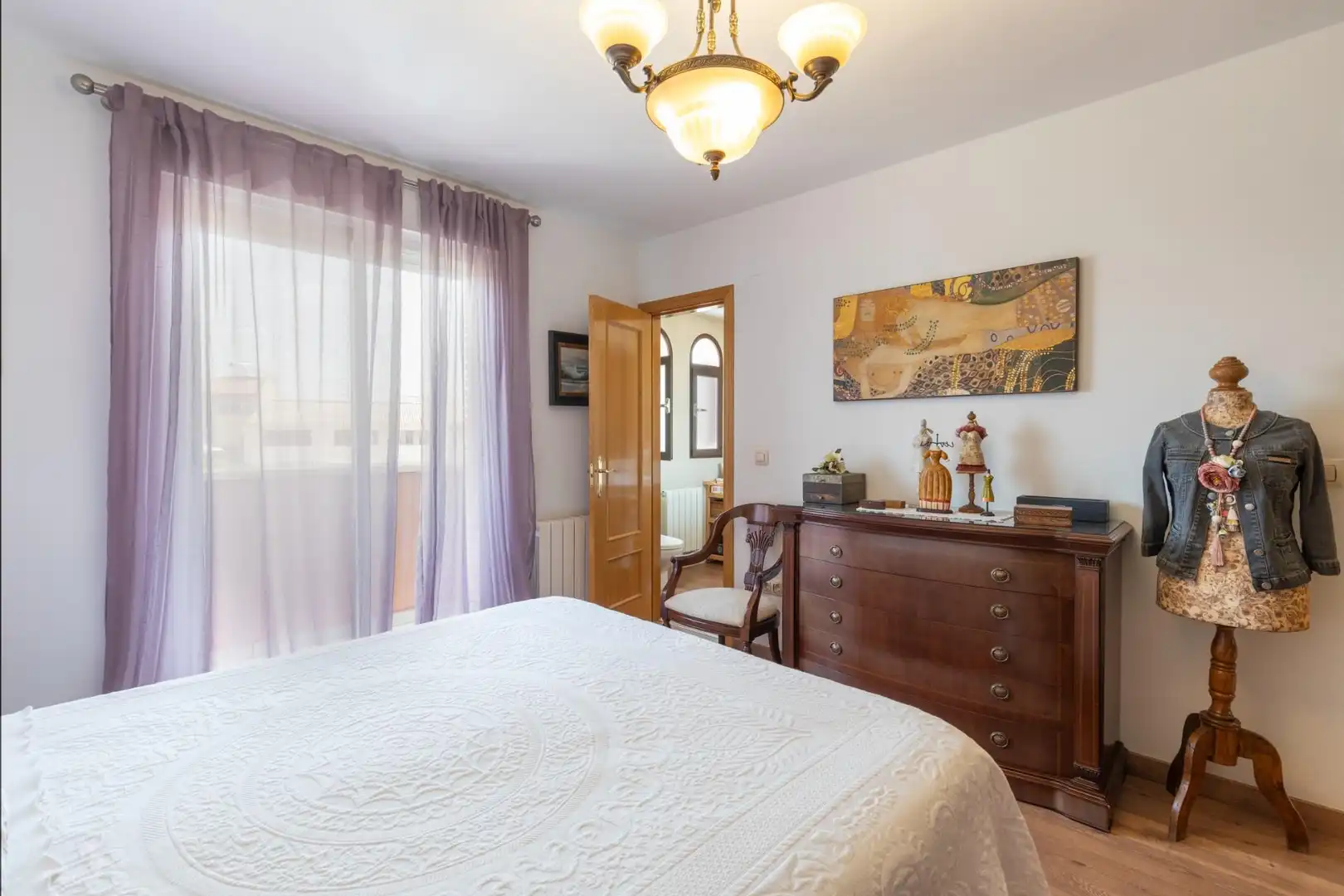 Dormitori de Casa o xalet en venda en La Zubia amb Calefacció, Jardí privat i Terrassa