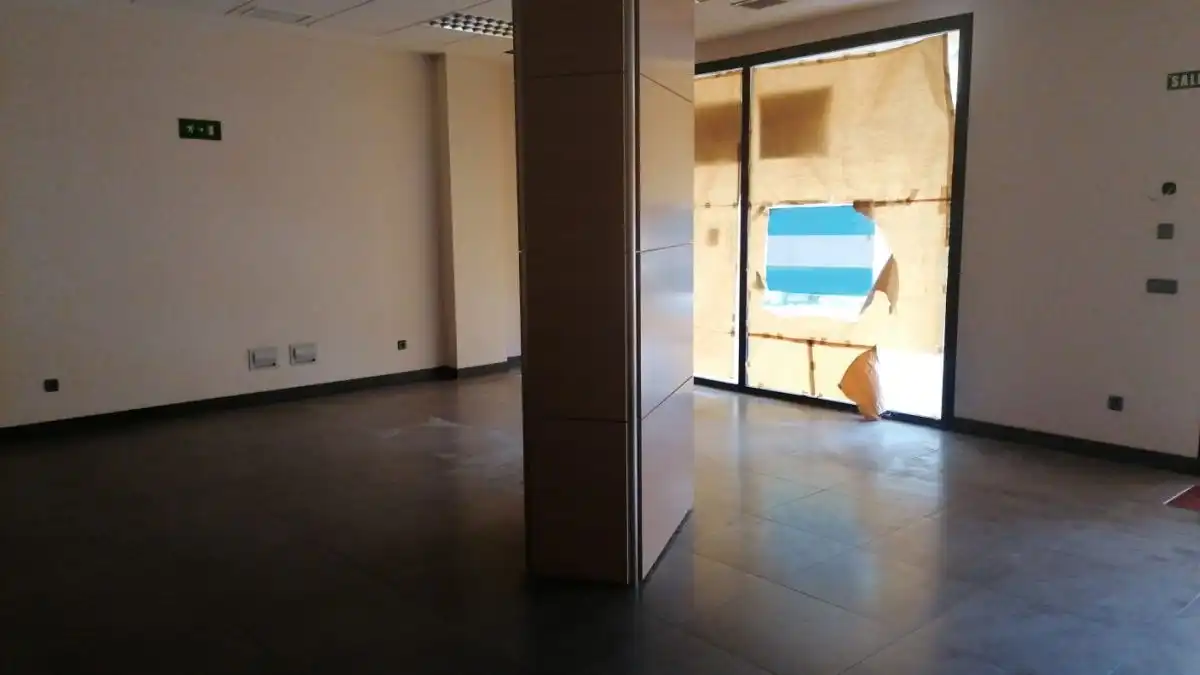 Local comercial en venda a Parque de la Paloma, imagen 5