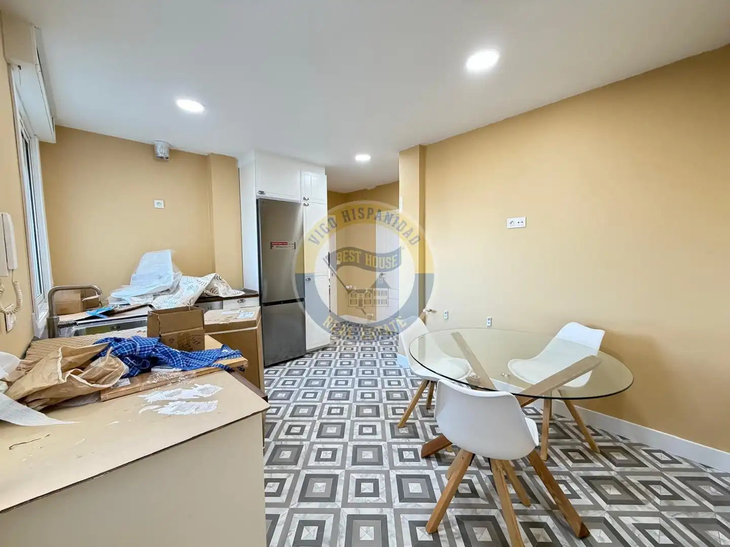 Piso de alquiler en Vigo  con Calefacción, Parquet y Amueblado