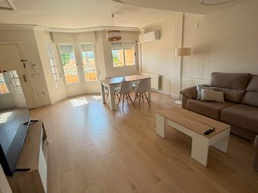 Casa amb balcó en venda a CRESTA DEL GALLO