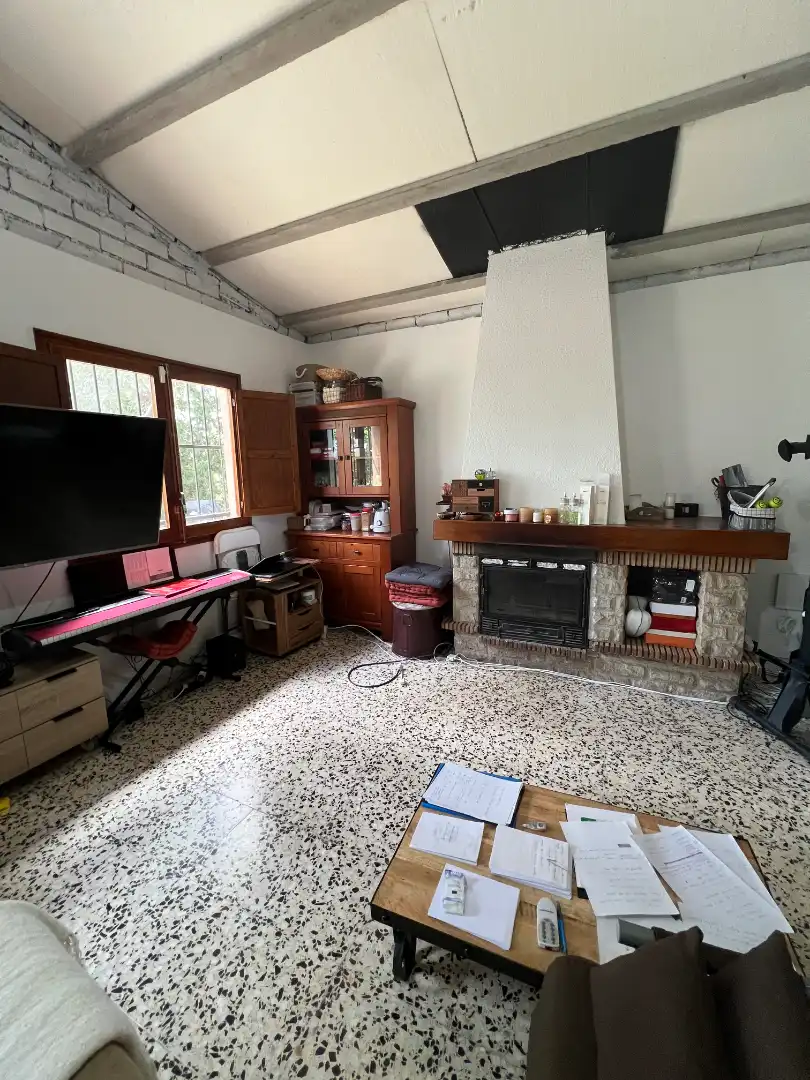 Wohnzimmer von Grundstücke zum Verkauf in Botarell