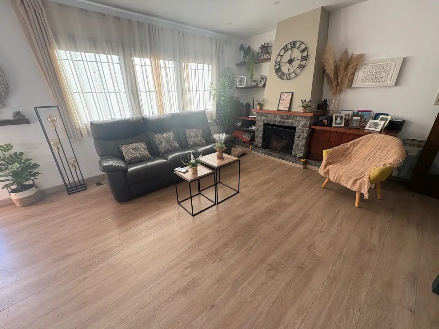 Sala d'estar de Casa o xalet en venda en Vallgorguina amb Calefacció, Terrassa i Traster