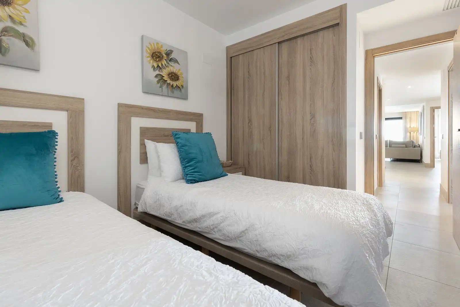 Dormitori de Apartament en venda en Casares amb Aire condicionat, Terrassa i Moblat