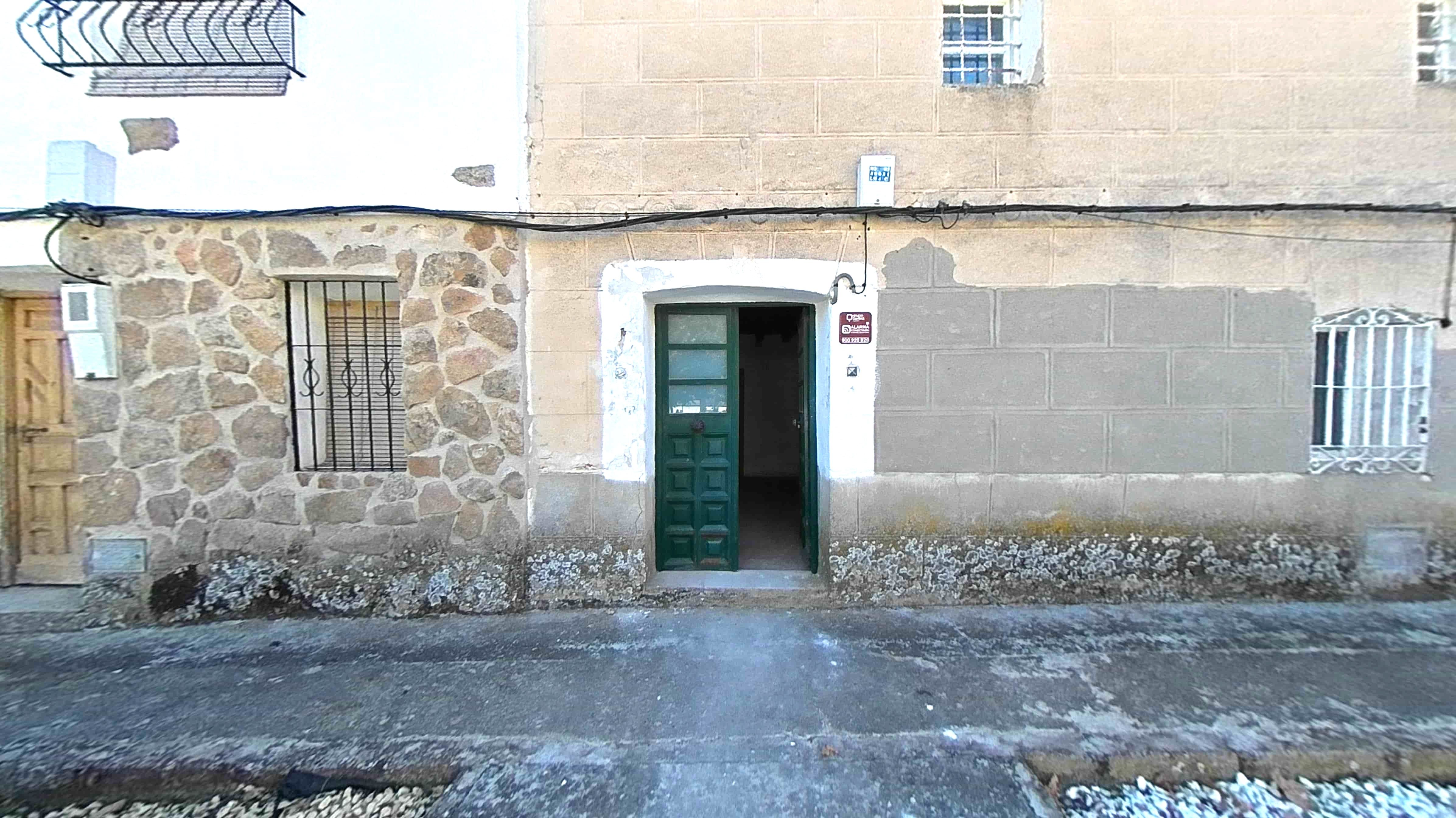 House or chalet for sale in Erillas, Alcabón