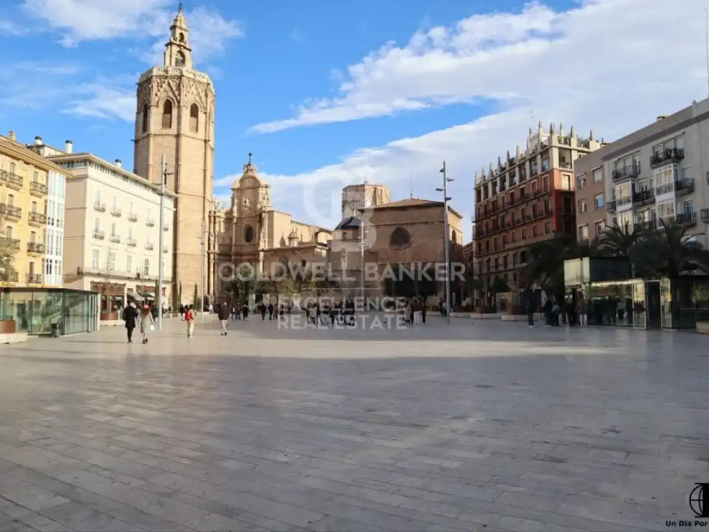 Außenansicht von Erdgeschoss zum Verkauf in Valencia mit Klimaanlage, Terrasse und Ofen