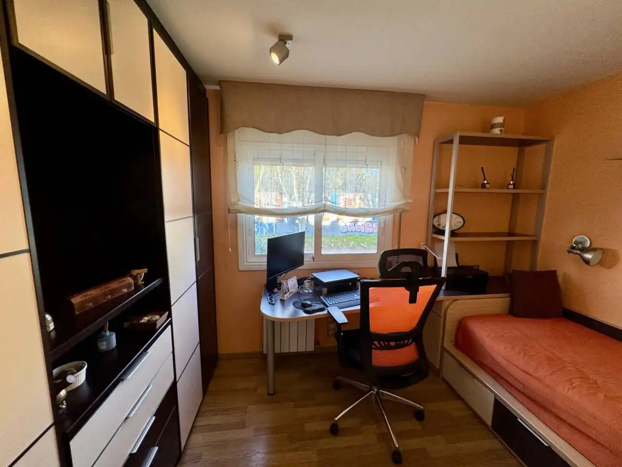Bedroom of Houses for sale in Cerdanyola del Vallès  with Air Conditioner, Heating and Private garden