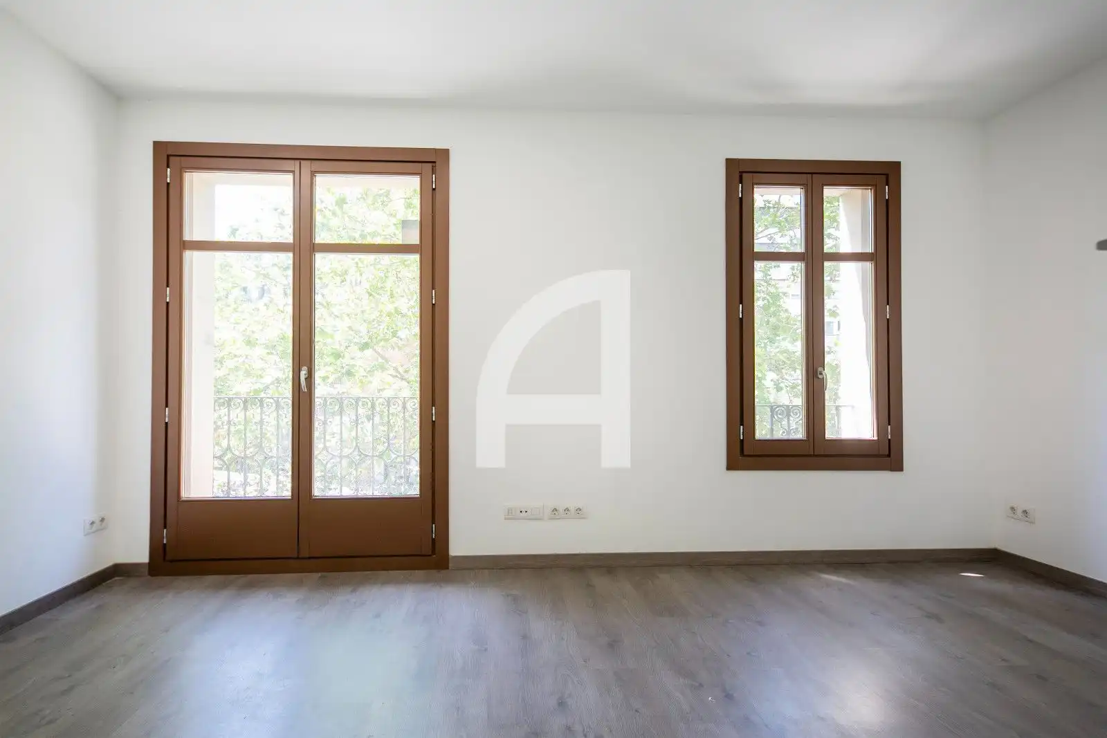 Flat with terrace for sale in Paral.Lel, imagen 2