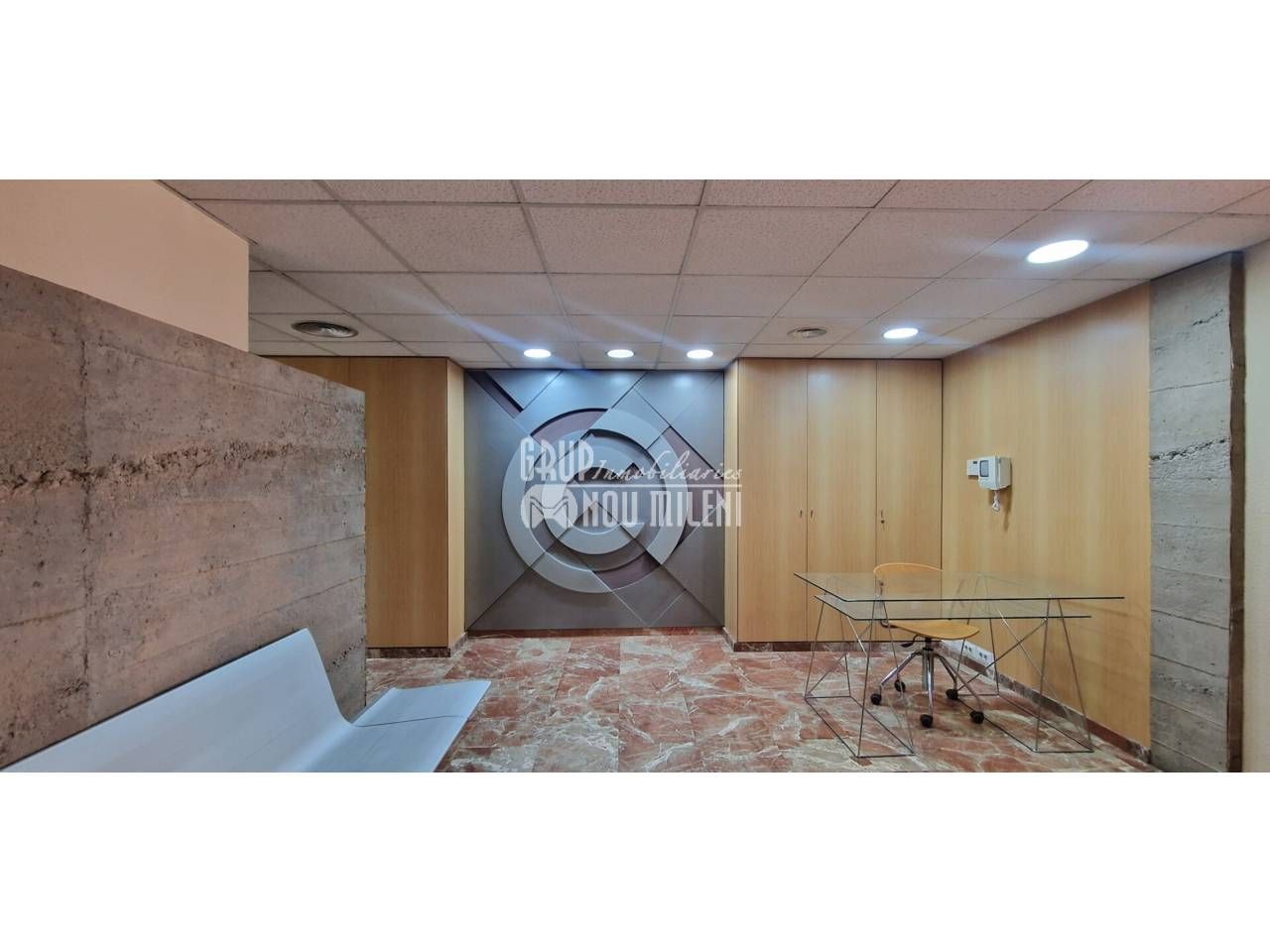 Office to rent in  Valencia Capital  with Air Conditioner