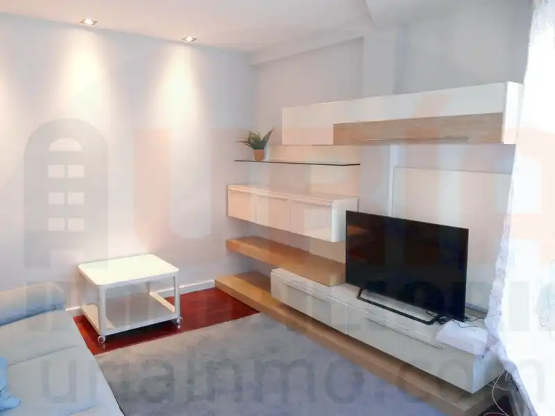 Wohnzimmer von Wohnung zur Miete in Oviedo  mit Heizung, Terrasse und Möbliert