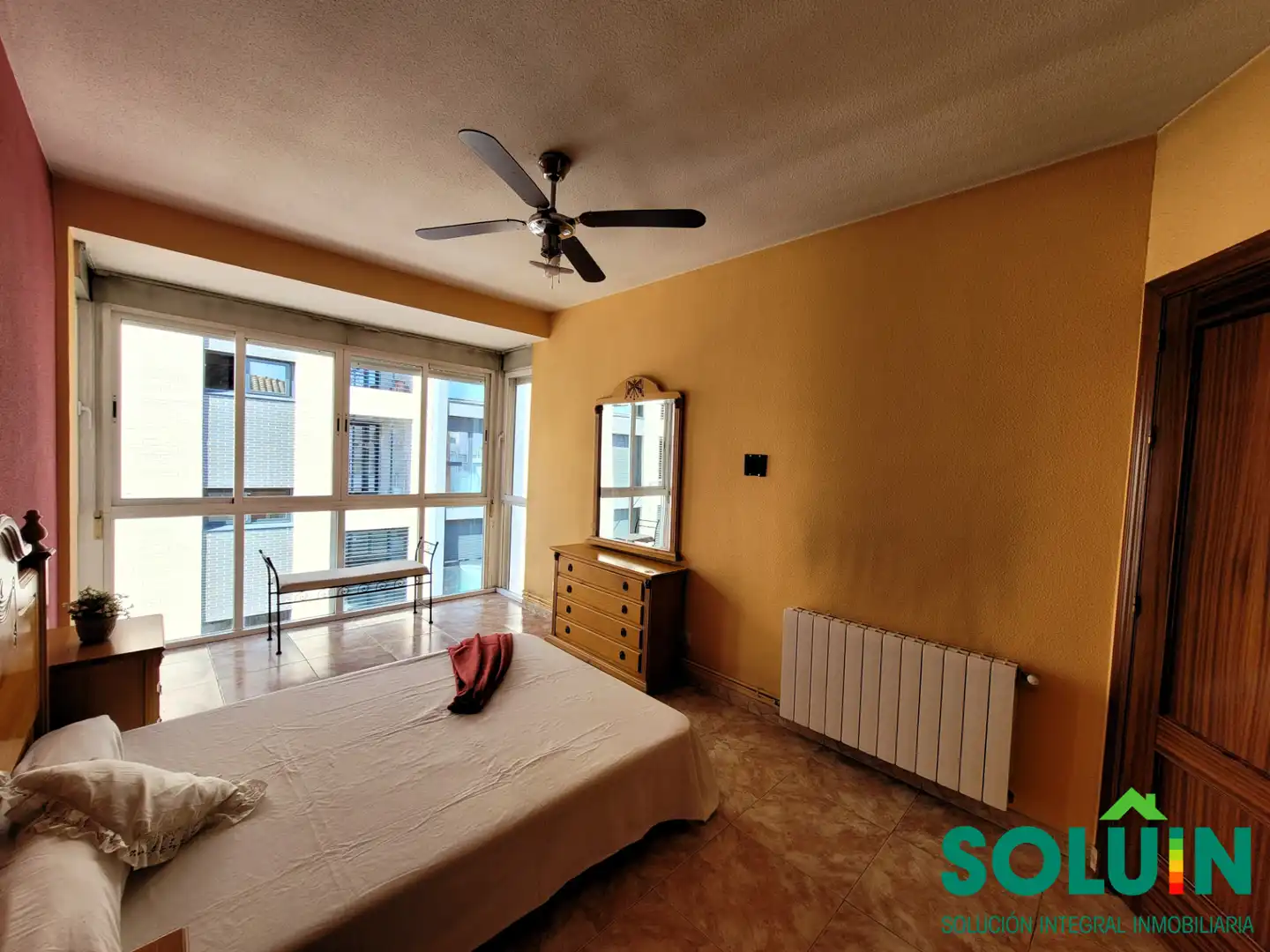 Habitación de Piso en venta en Fuenlabrada con Calefacción, Trastero y Horno
