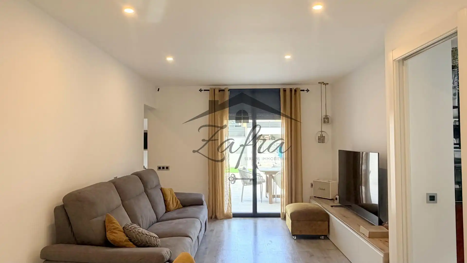 Sala d'estar de Casa o xalet en venda en Santa Coloma de Farners amb Aire condicionat, Calefacció i Jardí privat