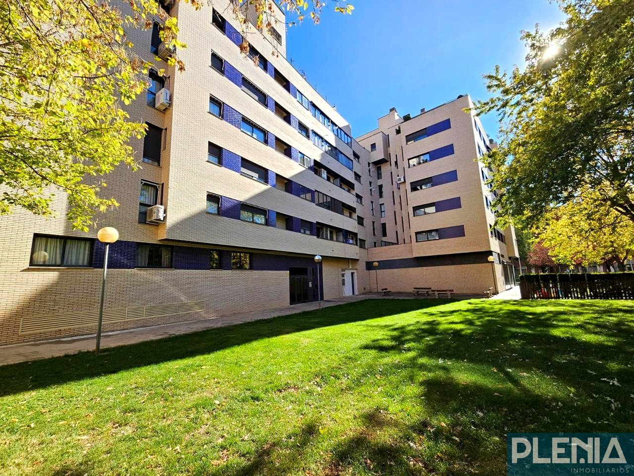 Vista exterior de Piso en venta en  Huesca Capital con Aire acondicionado