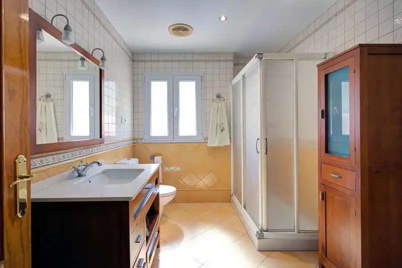 Bathroom of Houses for sale in Padul  with Air Conditioner, Heating and Terrace