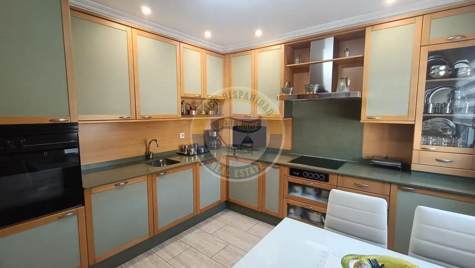 Cocina de Casa adosada en venta en Vigo  con Calefacción, Terraza y Trastero