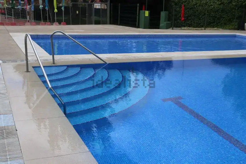 Piscina de Pis en venda en Algete amb Aire condicionat, Calefacció i Terrassa