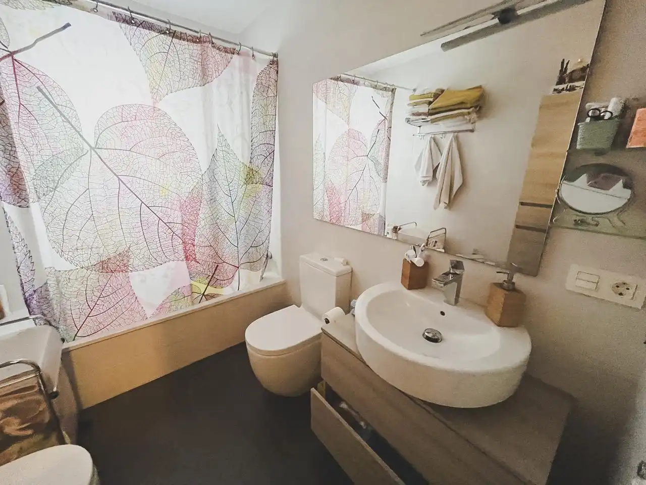 Baño de Dúplex de alquiler en Cádiz con Terraza y Amueblado