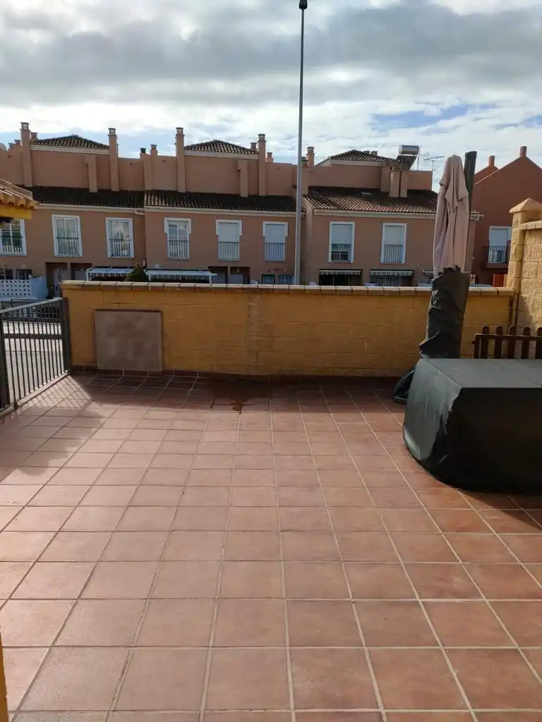 Terrassa de Casa o xalet en venda en Rincón de la Victoria amb Aire condicionat, Jardí privat i Terrassa