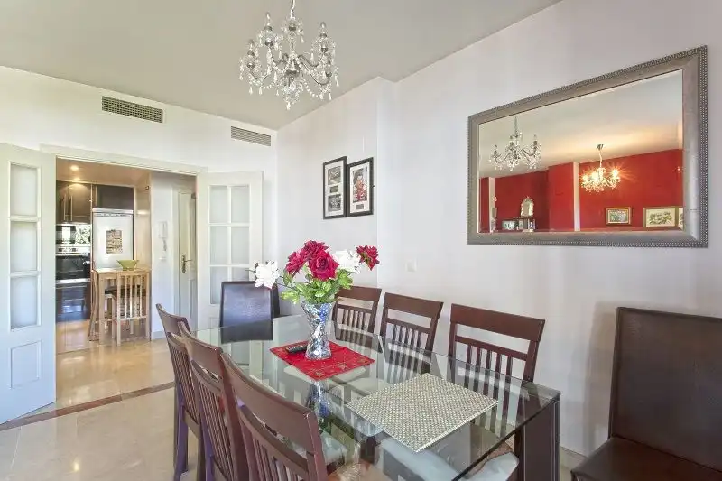 Apartament amb piscina en venda a Nueva Andalucía, imagen 4